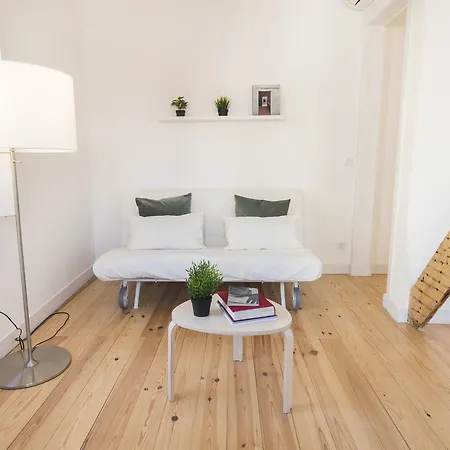 Santos N Bright Third Floor Apartment Lisbon